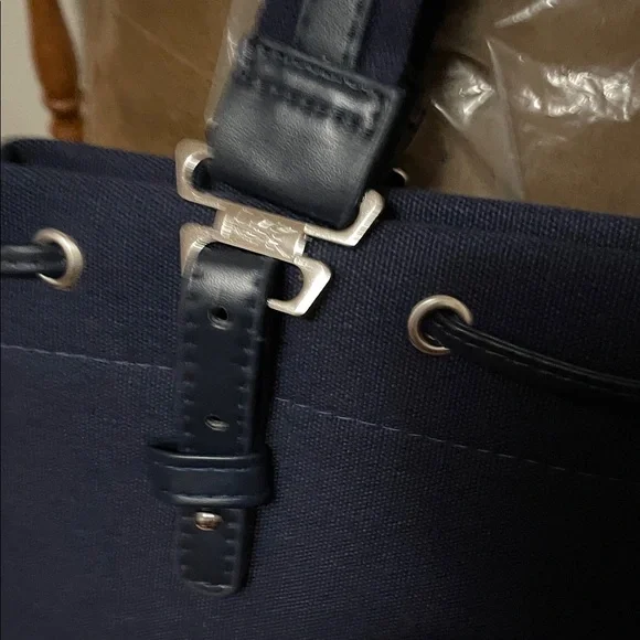 Yves Saint Laurent Dark Blue Tote with Gold Logo - Picture 5 of 17